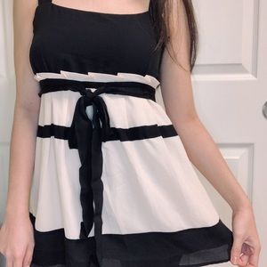 Black/Beige Flowy Top